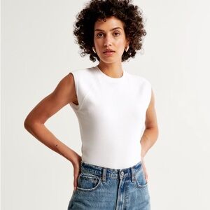 NWT Abercrombie Essential Tuckable Shell Rib Tee, small